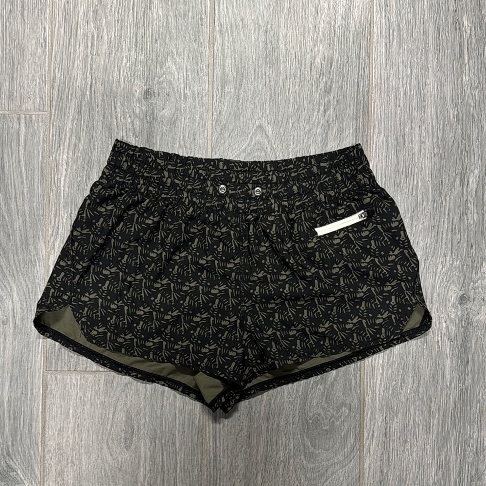 Vuori Black Athletic Shorts Lightweight Elastic Waist
